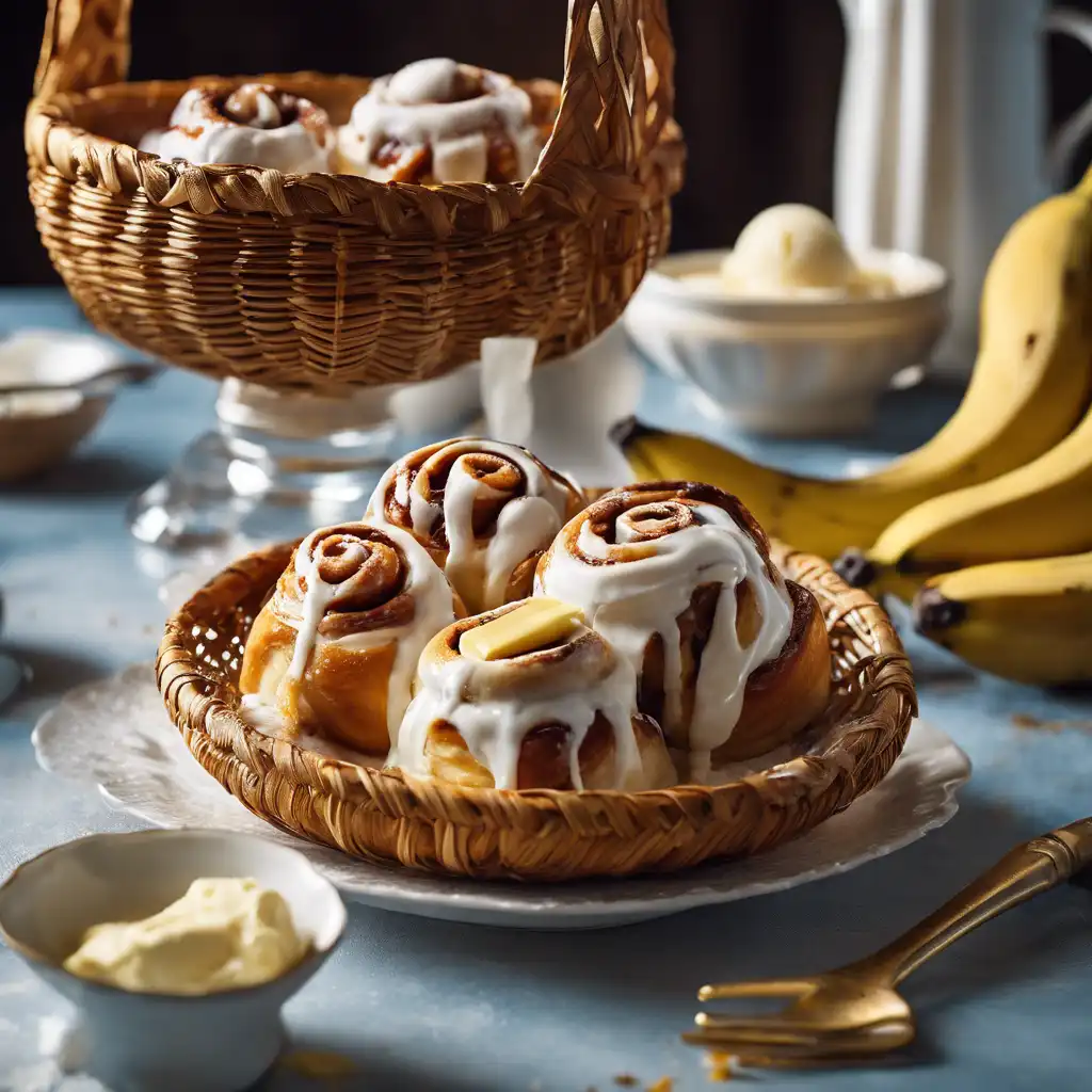 Cinnamon Rolls with Ice Cream and Banana