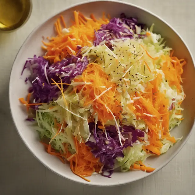 Foto de Carrot and Cabbage Salad