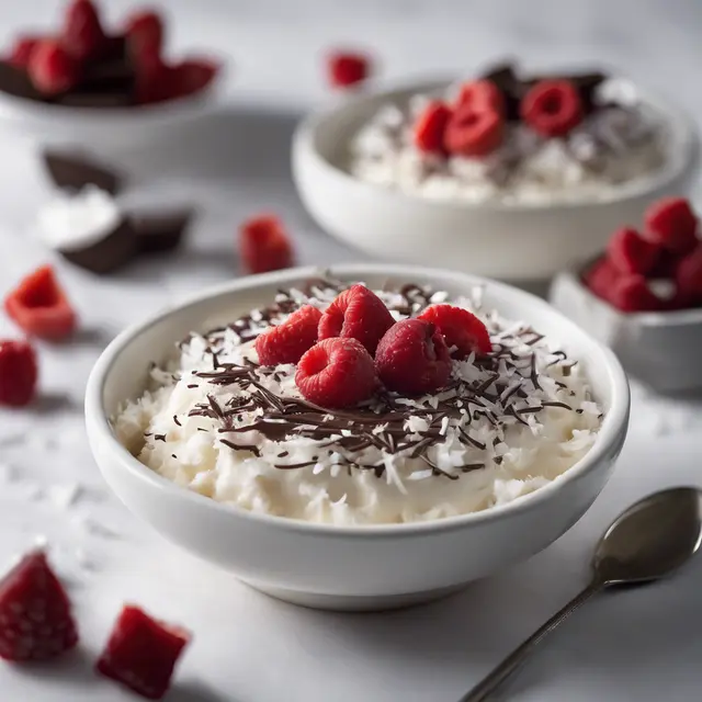 Foto de Creamy Coconut Pudding with Chocolate