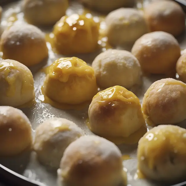 Foto de Fruit-Filled Dough Balls